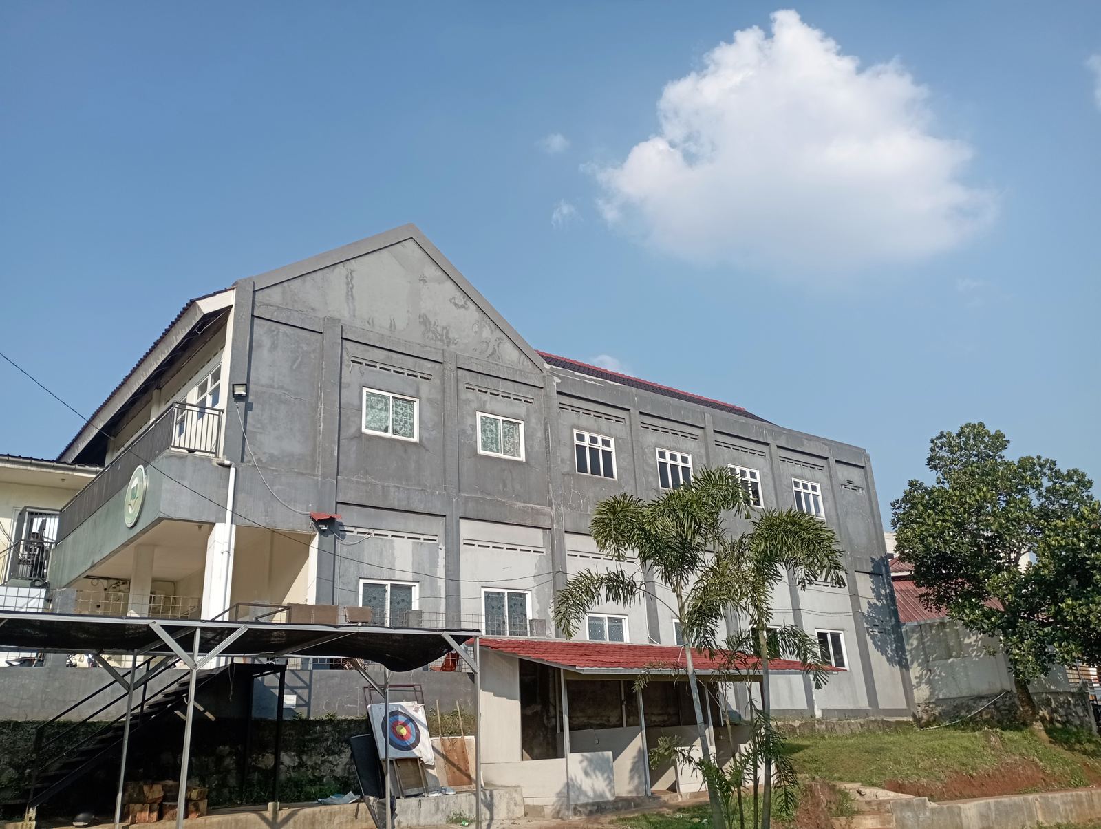 Gedung Sekolah Islam Riyadhul Jannah